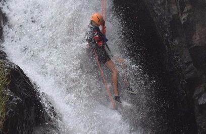 Experience canyoning tour